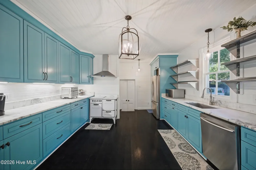 205 W Church Street Edenton, NC 27932