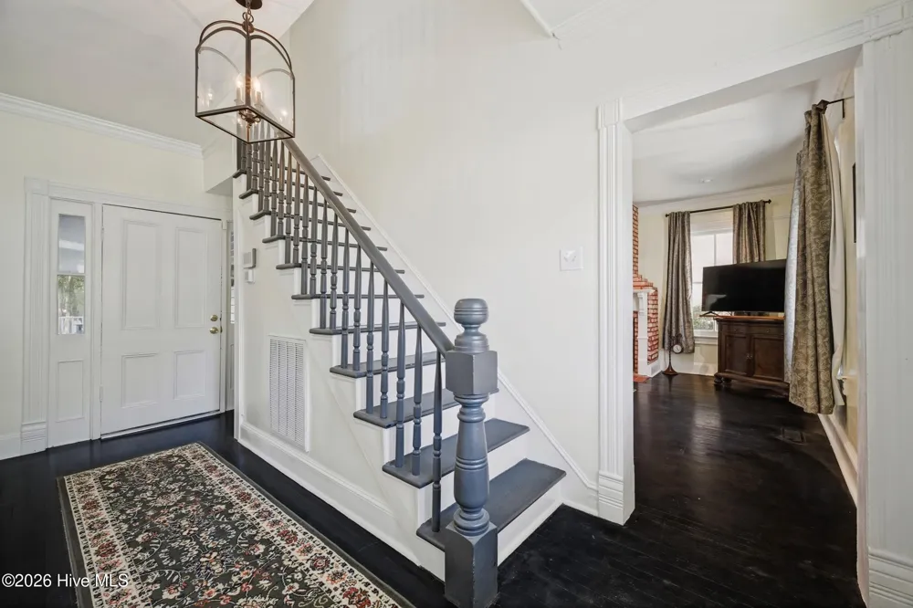 205 W Church Street Edenton, NC 27932