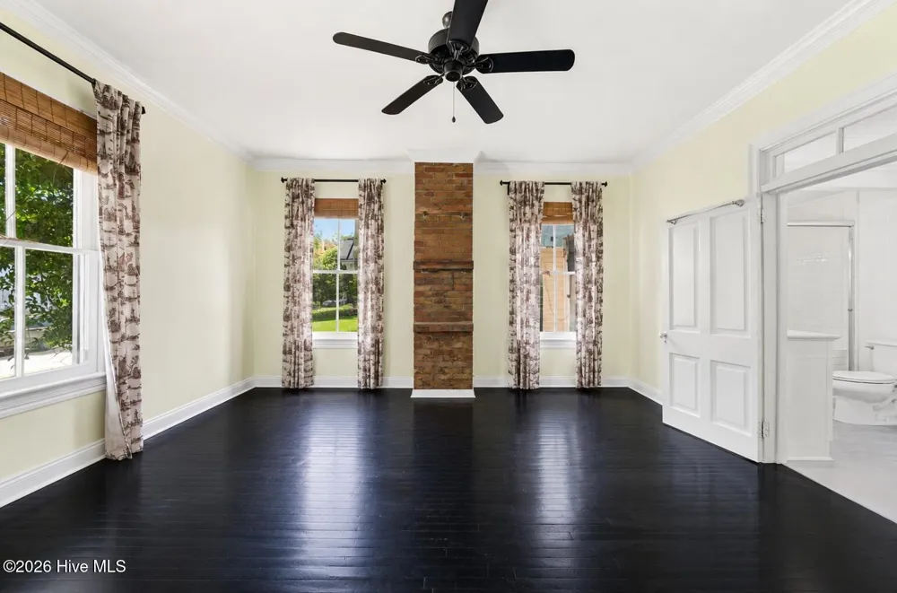 205 W Church Street Edenton, NC 27932
