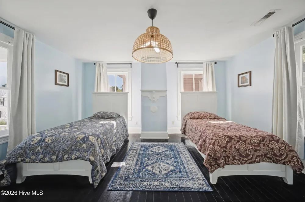205 W Church Street Edenton, NC 27932