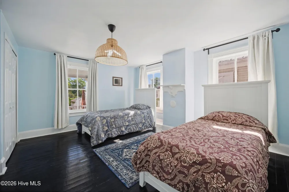 205 W Church Street Edenton, NC 27932