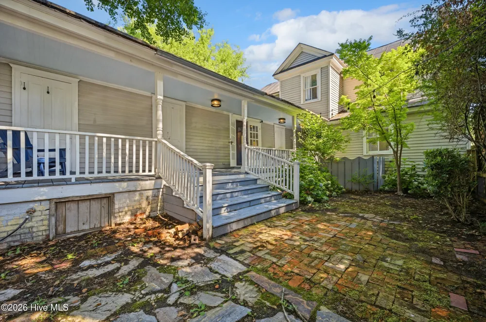 205 W Church Street Edenton, NC 27932