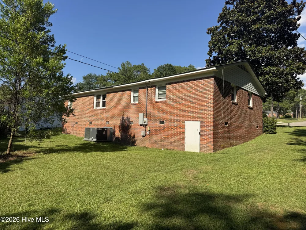 201 Shaw Road Hamlet, NC 28345