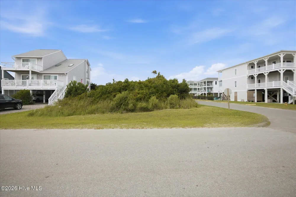 6908 E Beach Drive Oak Island, NC 28465