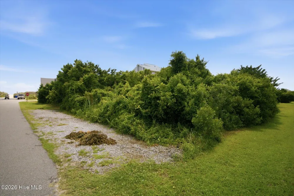 6908 E Beach Drive Oak Island, NC 28465