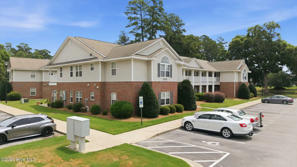 2225 Locksley Woods Drive #F Greenville, NC 27858