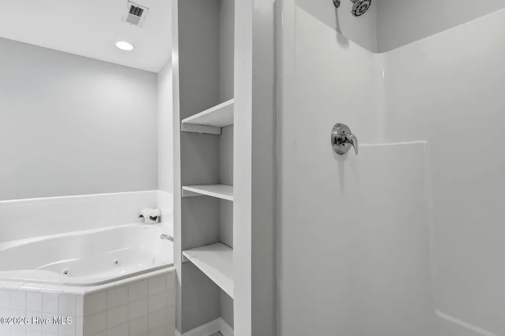 2225 Locksley Woods Drive #F Greenville, NC 27858