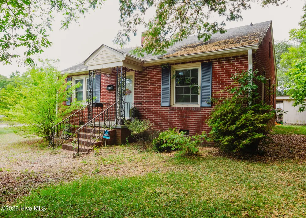303 Myrtle Avenue Hamlet, NC 28345