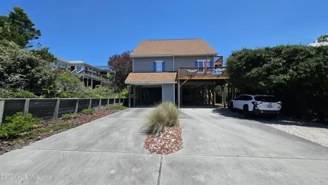 102 W Scotch Bonnet Drive