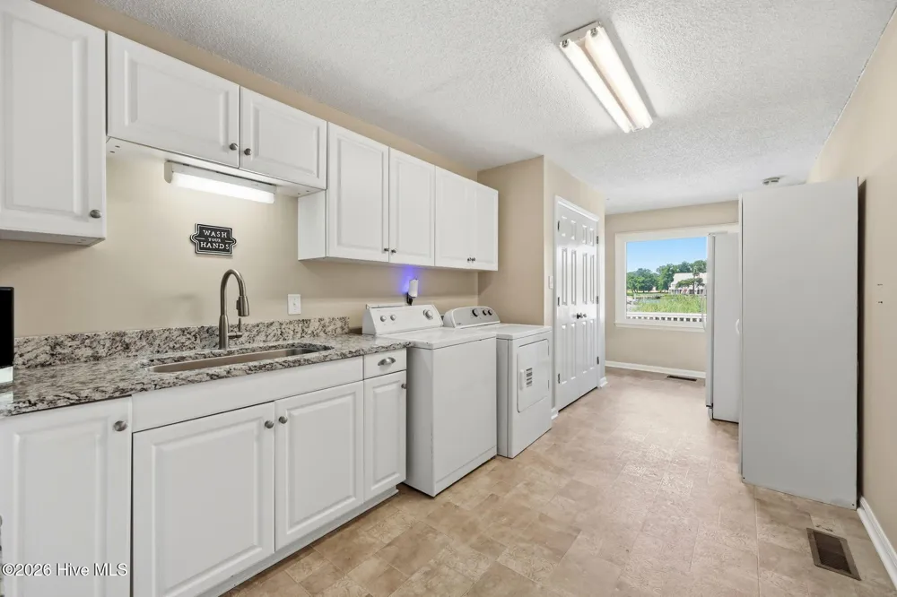 220 Club Point Drive Cape Carteret, NC 28584