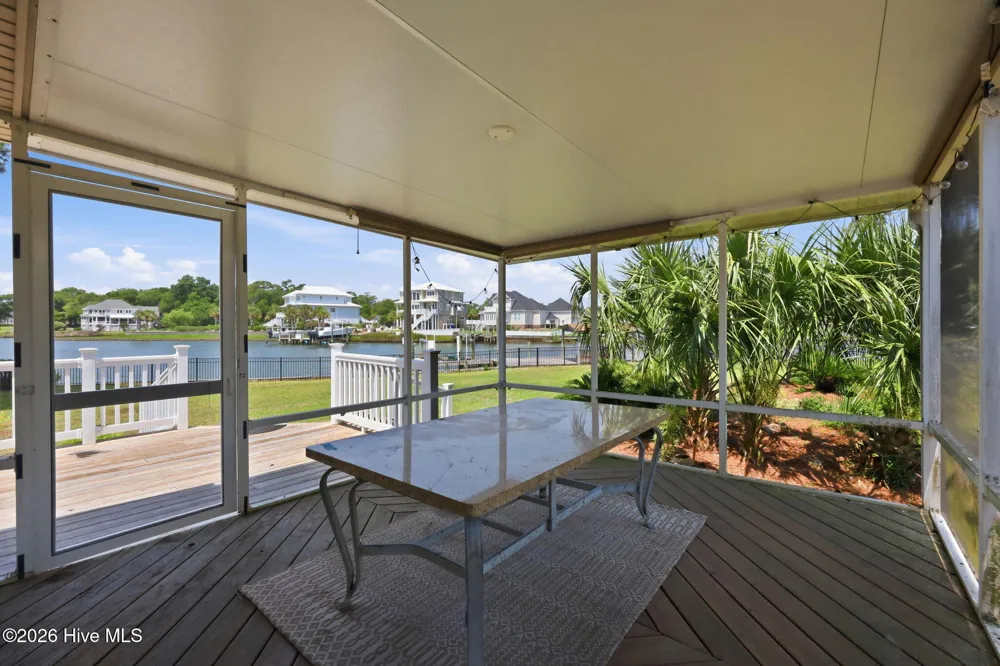 220 Club Point Drive Cape Carteret, NC 28584