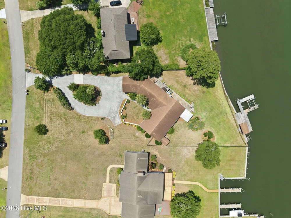 220 Club Point Drive Cape Carteret, NC 28584
