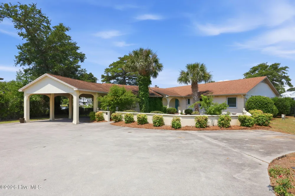 220 Club Point Drive Cape Carteret, NC 28584
