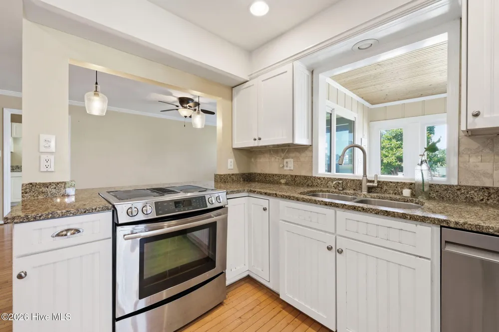 220 Club Point Drive Cape Carteret, NC 28584