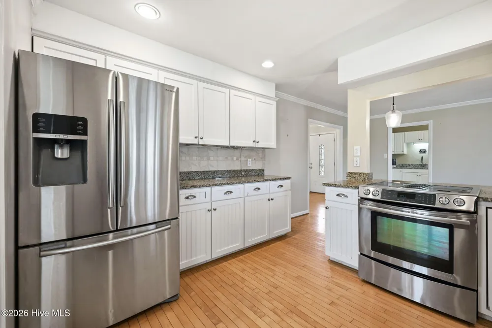 220 Club Point Drive Cape Carteret, NC 28584