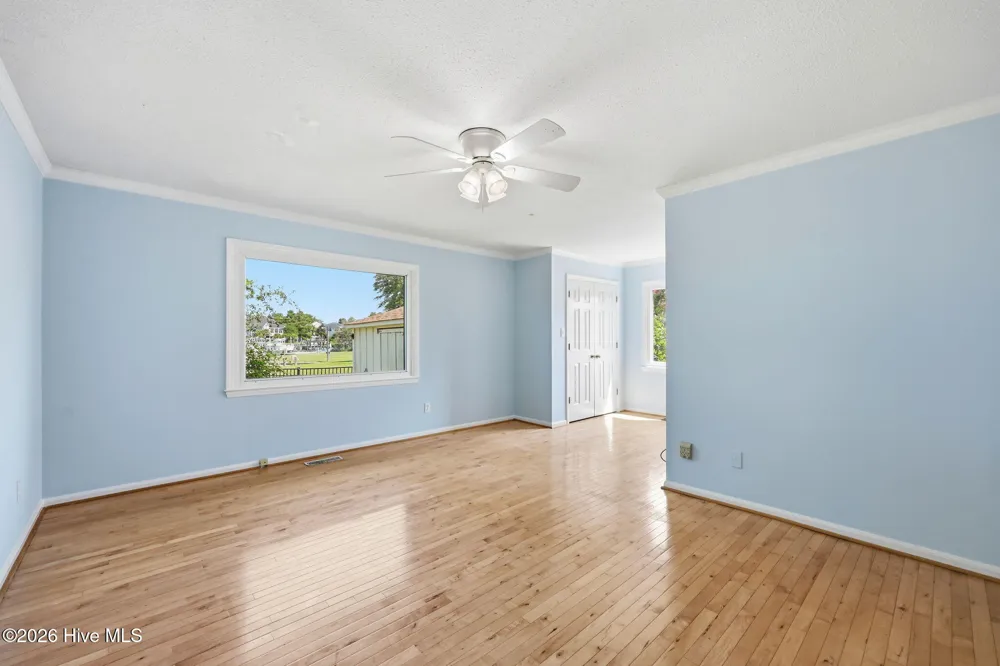 220 Club Point Drive Cape Carteret, NC 28584
