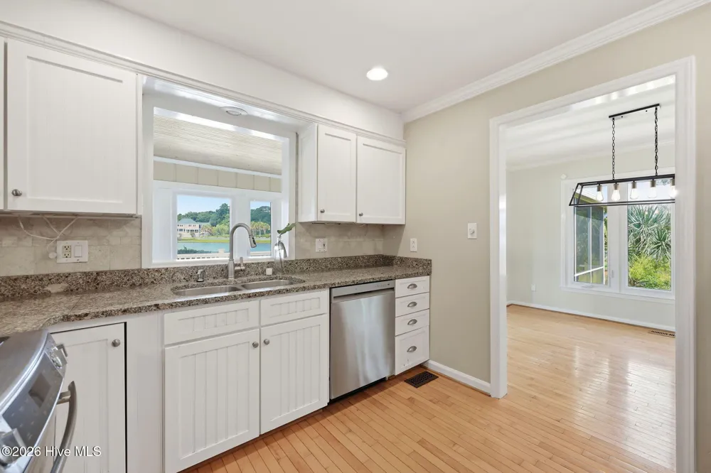 220 Club Point Drive Cape Carteret, NC 28584
