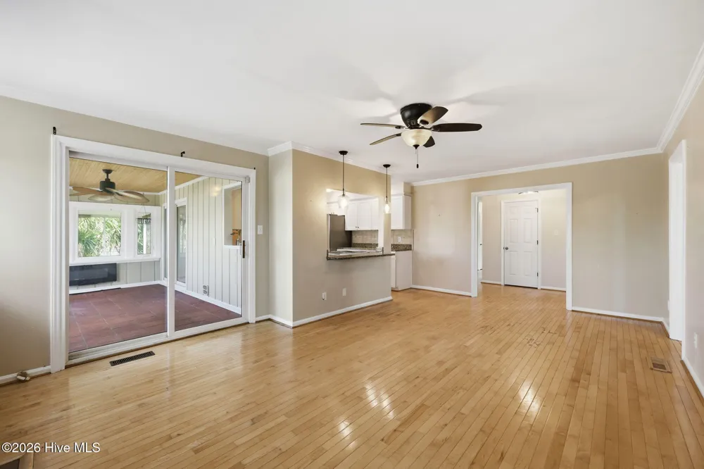 220 Club Point Drive Cape Carteret, NC 28584