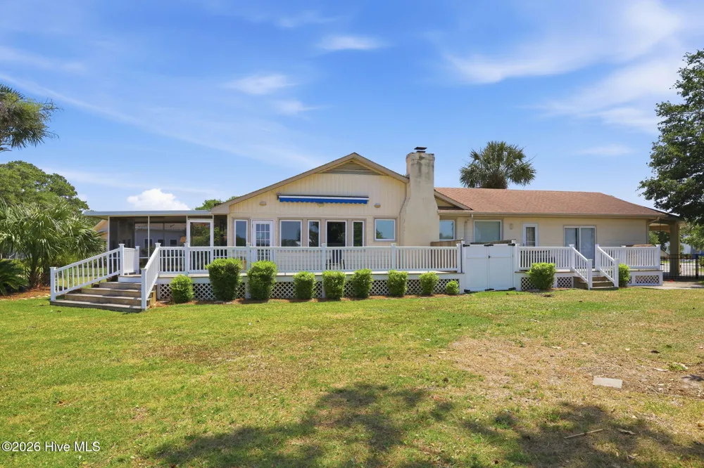 220 Club Point Drive Cape Carteret, NC 28584