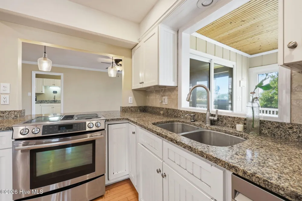 220 Club Point Drive Cape Carteret, NC 28584