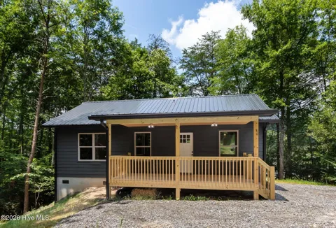 80 Oak Knob Drive