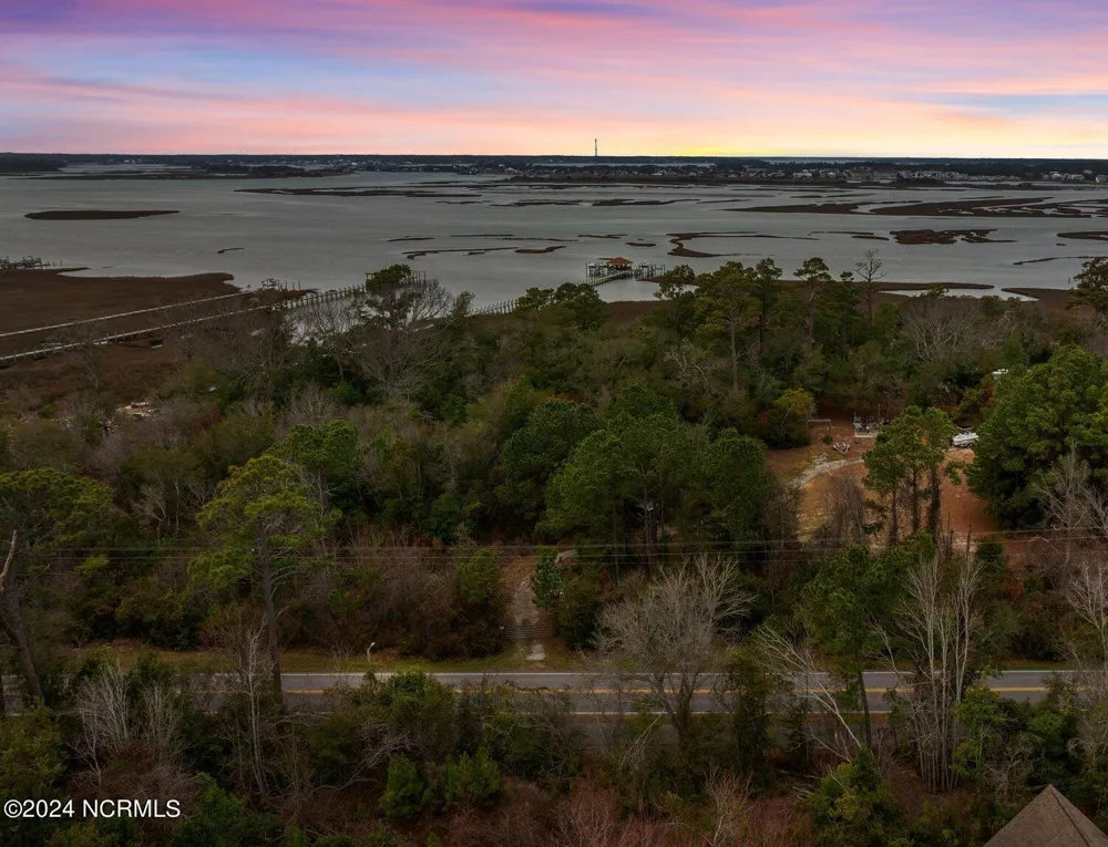 10022 Coast Guard Road Emerald Isle, NC 28594
