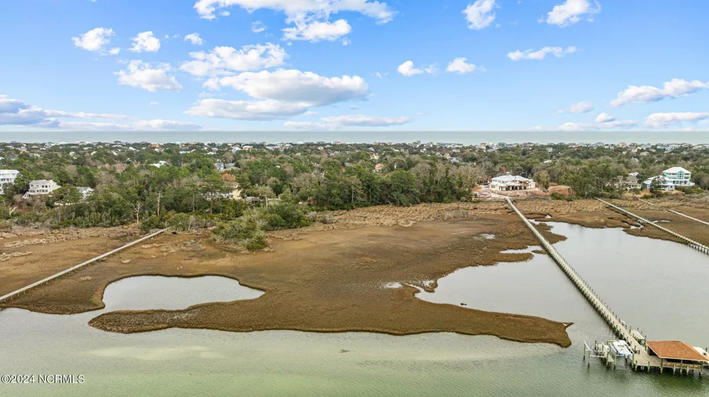 10022 Coast Guard Road Emerald Isle, NC 28594