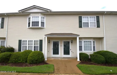 2325 Vineyard Drive #C3