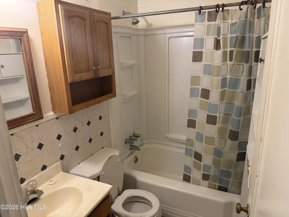 315 Cherry Street Ahoskie, NC 27910