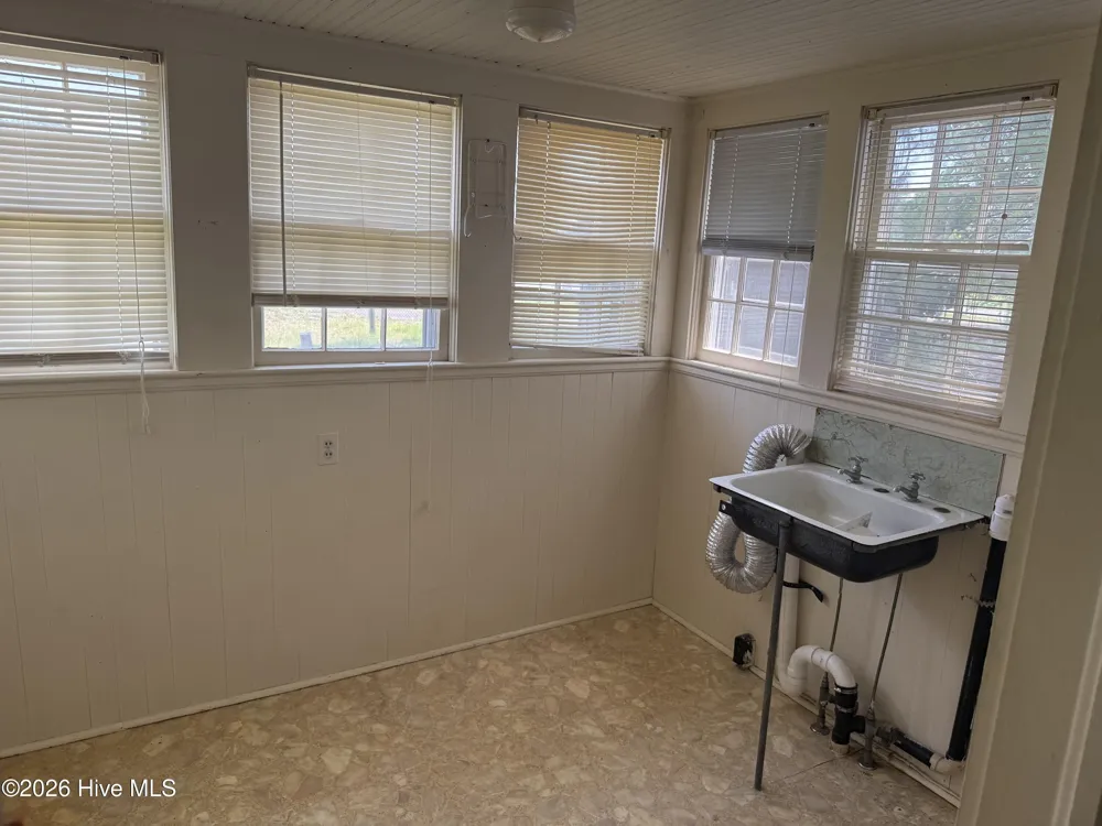 315 Cherry Street Ahoskie, NC 27910