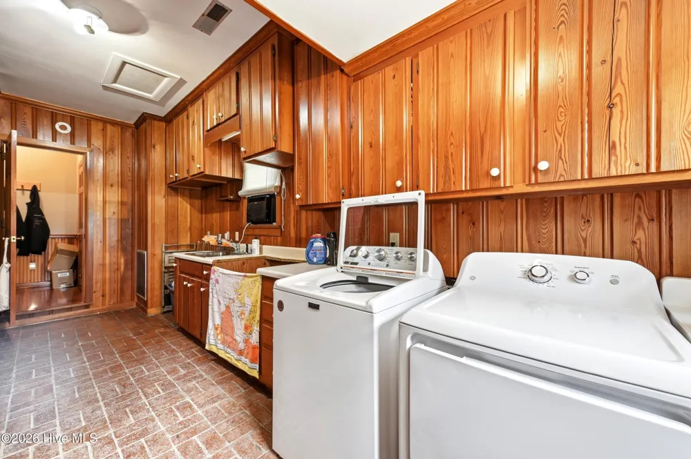5237 Bell Williams Road Currie, NC 28435