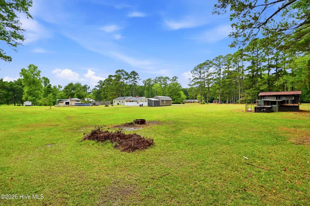 5237 Bell Williams Road Currie, NC 28435