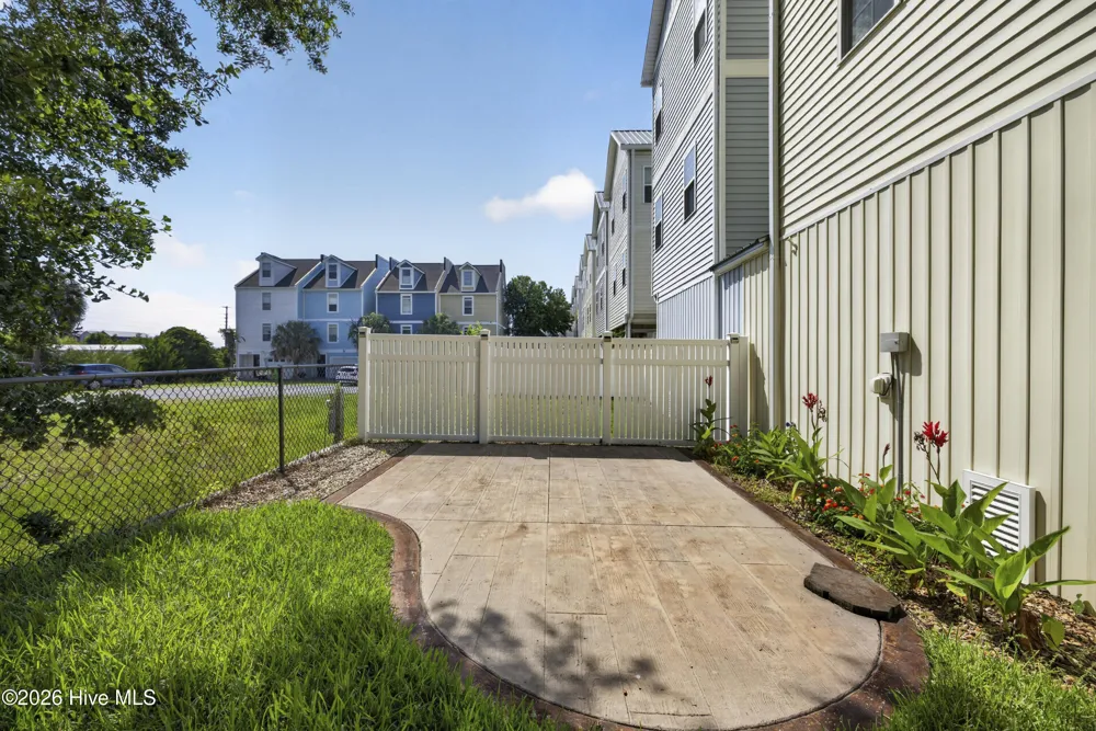 202 Bridgeview Court #A Surf City, NC 28445