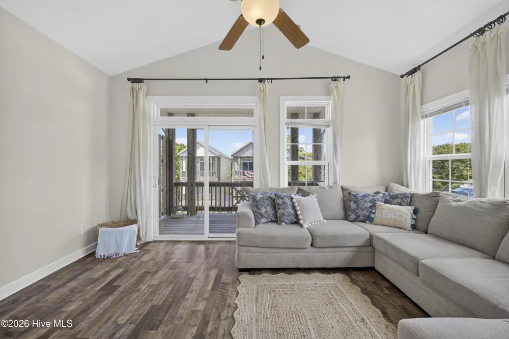 202 Bridgeview Court #A Surf City, NC 28445