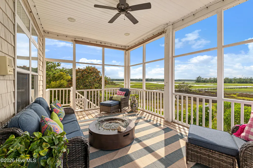 524 Shipmast Court #& Slip #4 Beaufort, NC 28516