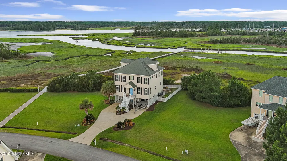 524 Shipmast Court #& Slip #4 Beaufort, NC 28516