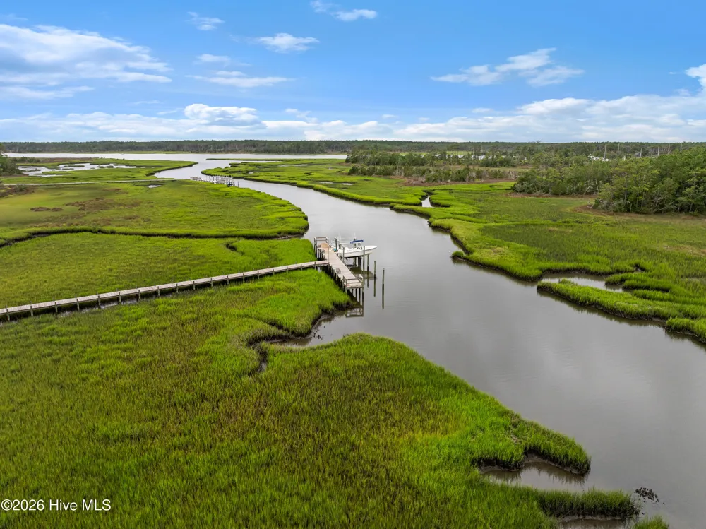 524 Shipmast Court #& Slip #4 Beaufort, NC 28516
