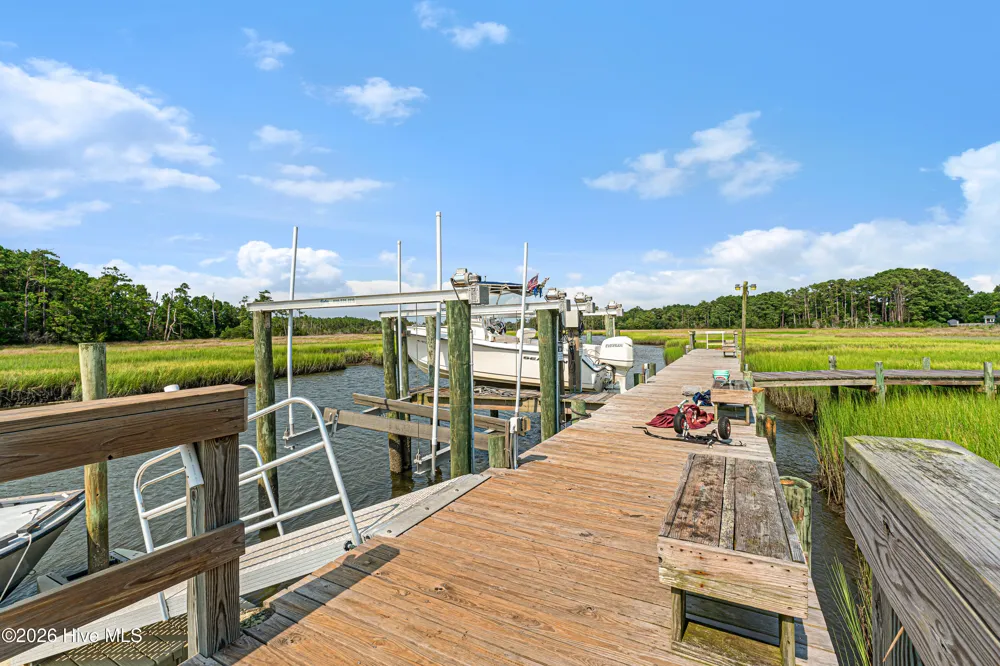 524 Shipmast Court #& Slip #4 Beaufort, NC 28516