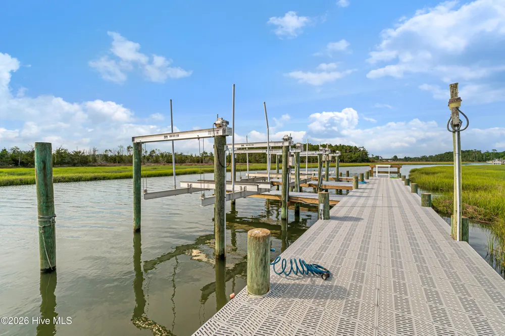 524 Shipmast Court #& Slip #4 Beaufort, NC 28516