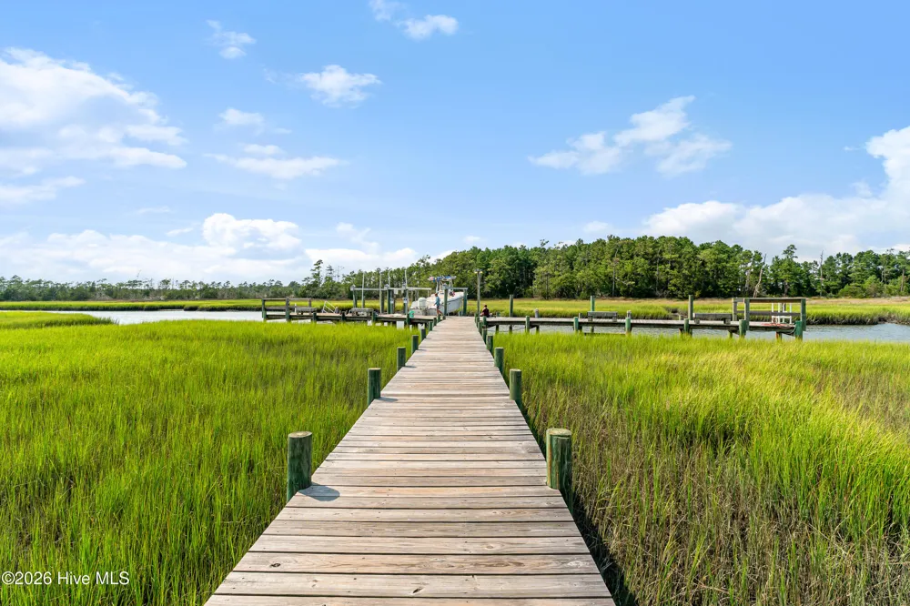 524 Shipmast Court #& Slip #4 Beaufort, NC 28516