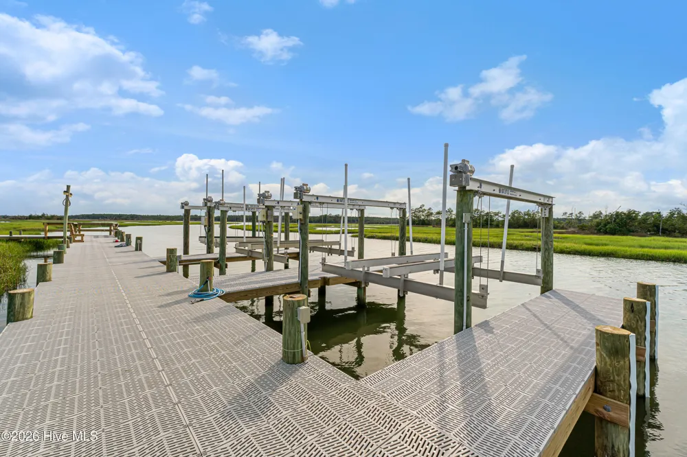 524 Shipmast Court #& Slip #4 Beaufort, NC 28516