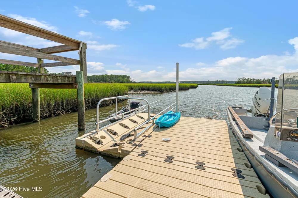 524 Shipmast Court #& Slip #4 Beaufort, NC 28516