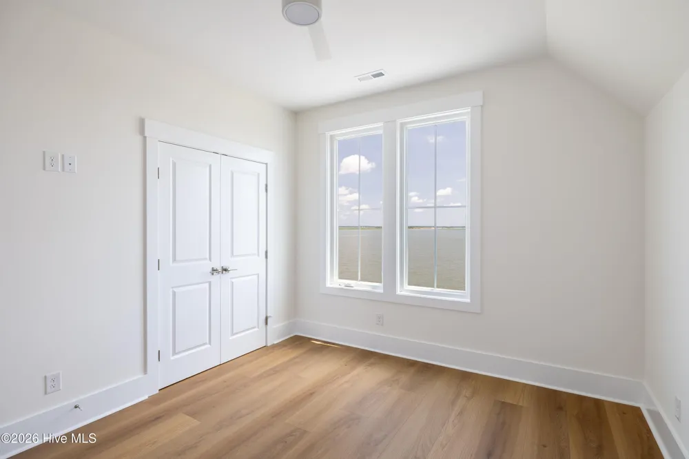 514 11th Street #B Morehead City, NC 28557