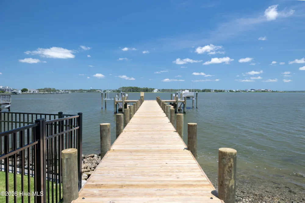 514 11th Street #B Morehead City, NC 28557