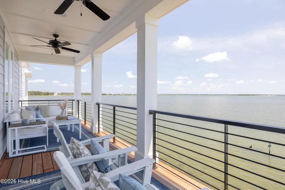 514 11th Street #B Morehead City, NC 28557