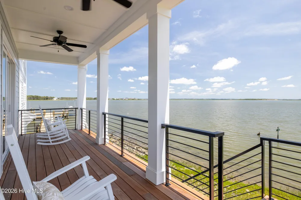 514 11th Street #B Morehead City, NC 28557