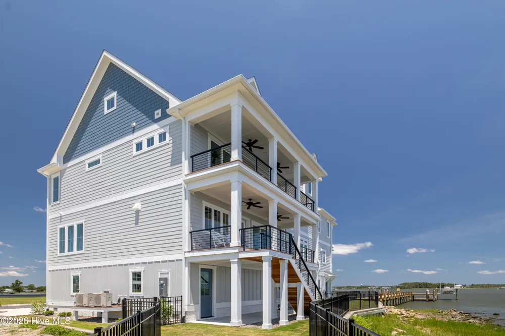 514 11th Street #B Morehead City, NC 28557