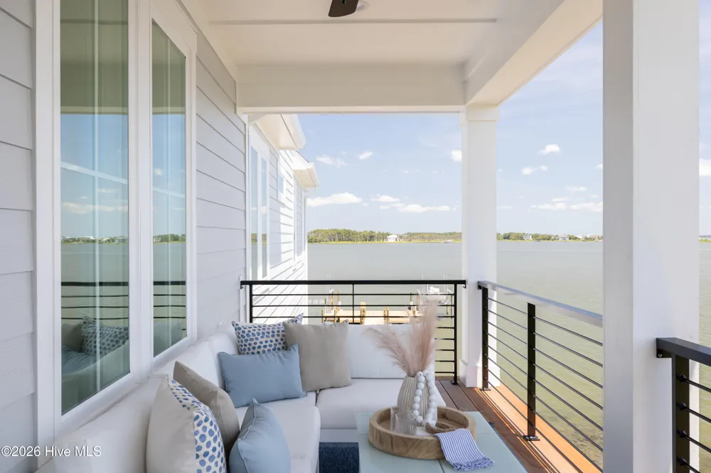 514 11th Street #B Morehead City, NC 28557