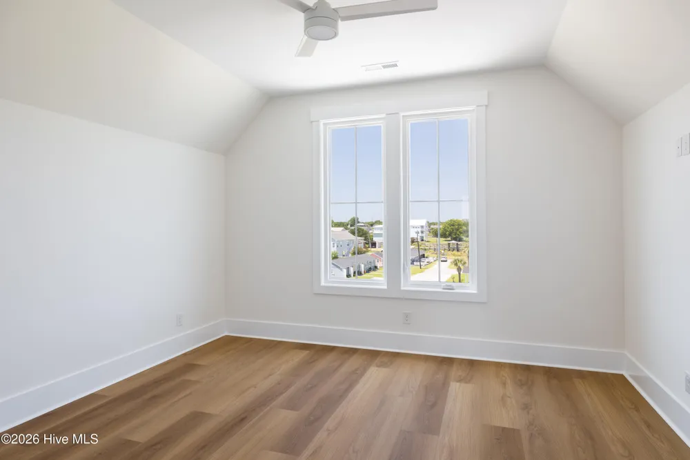 514 11th Street #B Morehead City, NC 28557