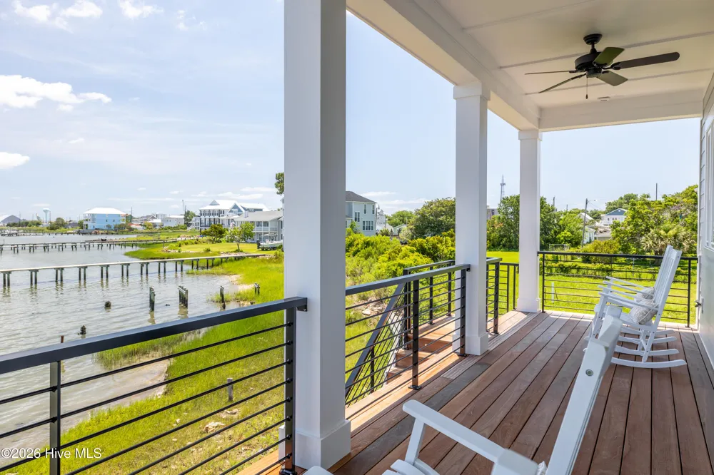 514 11th Street #B Morehead City, NC 28557